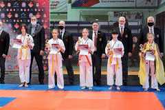 7e53061c-5aea-4bc4-8997-022672861cfc